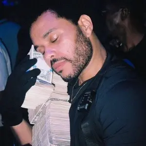 weeknd.fm thumbnail