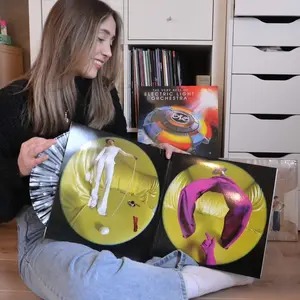 lizzieonvinyl